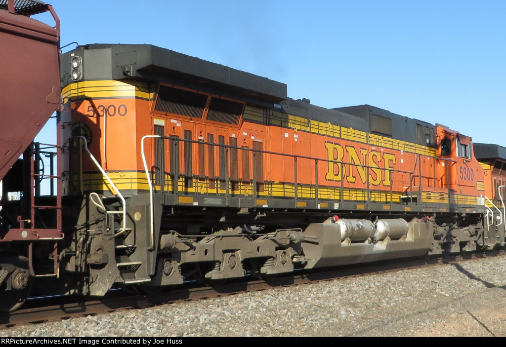 BNSF 5300